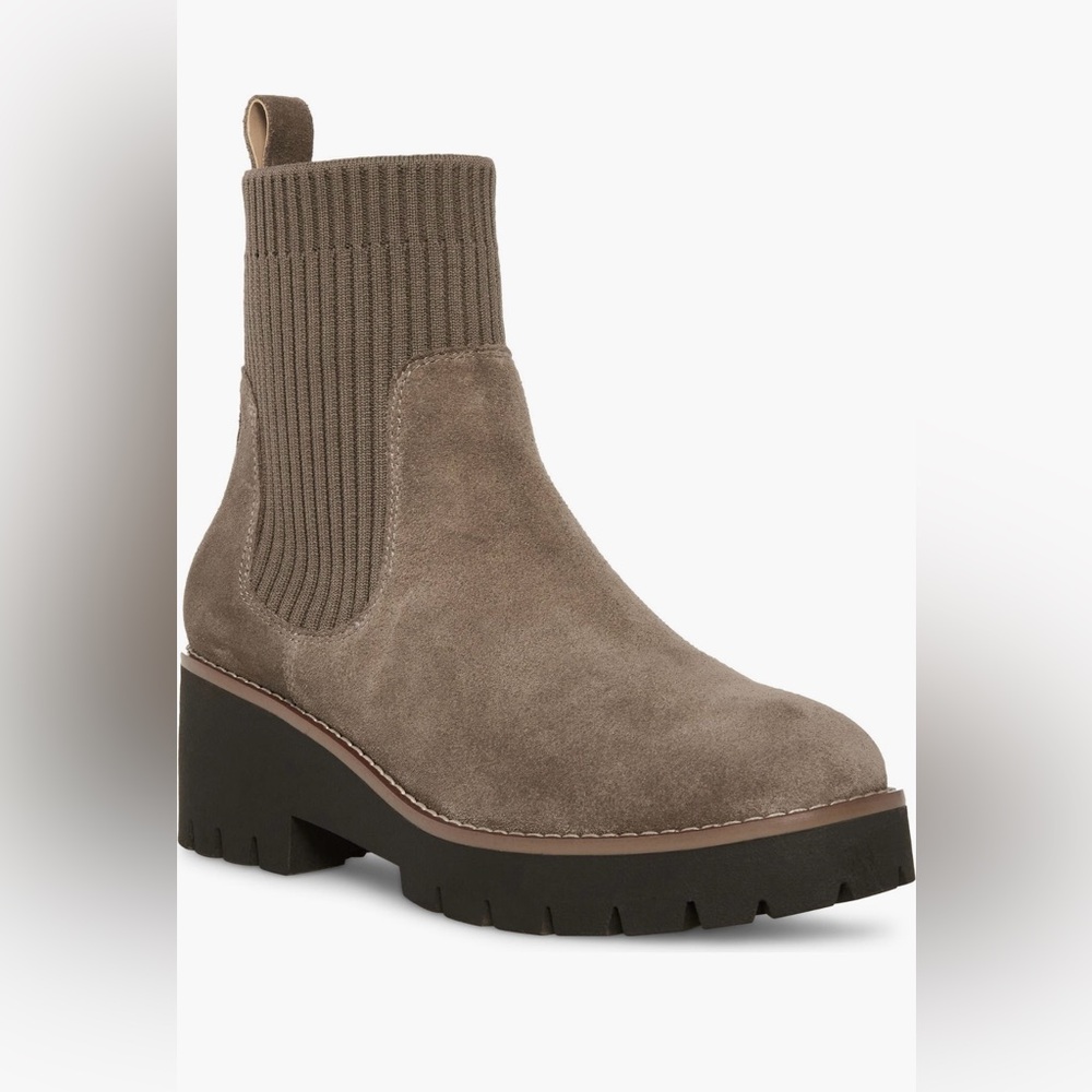 Brand new blondo Darren waterproof boot - dark taupe suede- 8.5